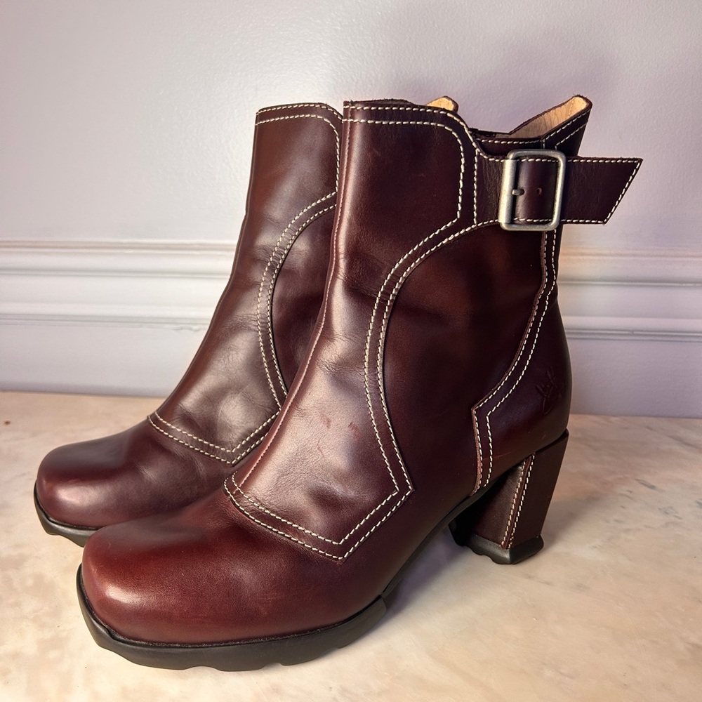 John Fleuvog “Vog” Wine/Brown Nico Boots w Buckle- 11